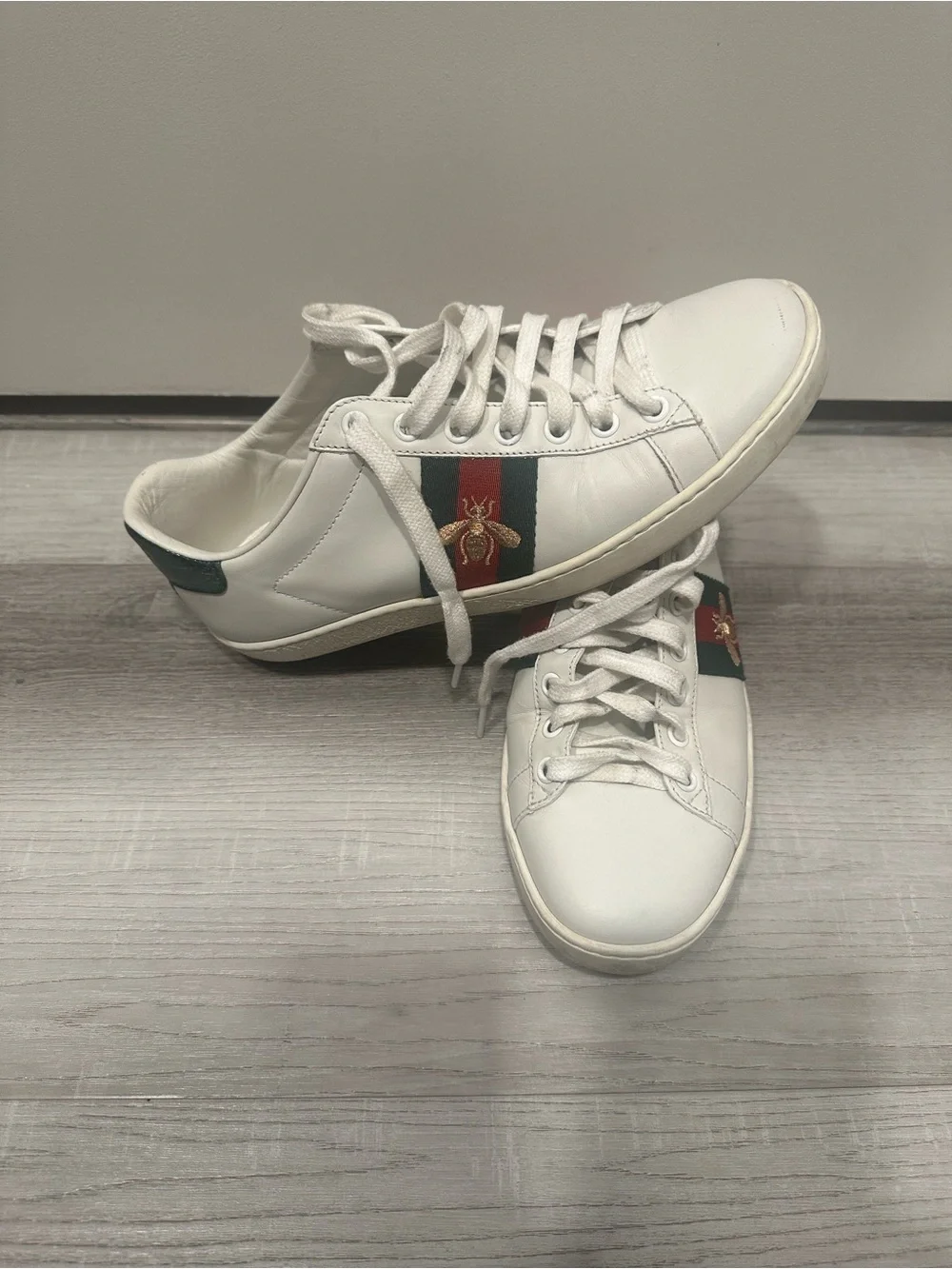 Gucci classic white